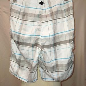 ONEILL boys teen  short size 27 new without tags